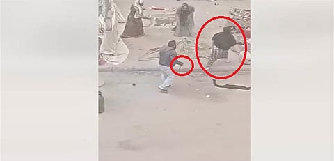 جريمة مروعة في مصر.. شاهد: رجل ينحر طليقته في الشارع وشقيقها ينتقم منه