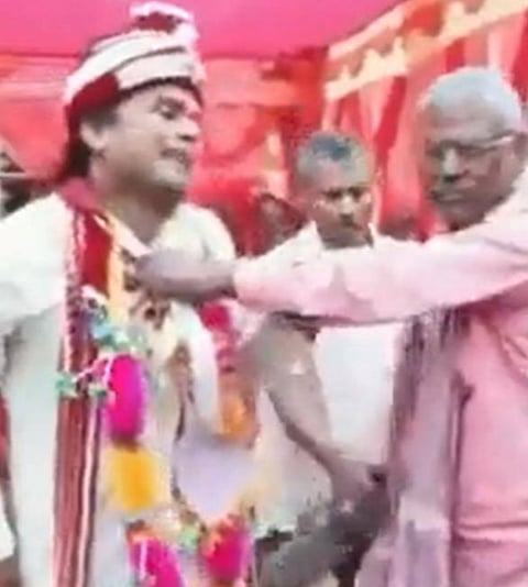 فيديو مهين.. أغرب طلب لعريس هندي وما فعله والد العروس كان صادماً