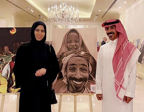 "من القصيم إلى الدوحة".. لوحة السعودية "وجدان الفرحان" تبهر قادة العمل الإنساني