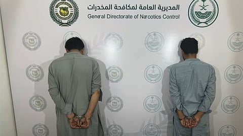 مكافحة المخدرات تقبض على مقيمين بالمدينة لترويجهما الحشيش