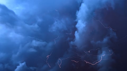 المناطق المشمولة بالأمطار الرعدية في المملكة اليوم الاثنين
