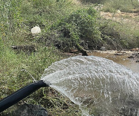 الضخّ بدأ اليوم.. "سبق" تنهي معاناة "قرى في العارضة" بسبب عدم وجود مياه