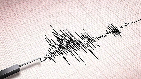 زلزالٌ بقوة 5 درجات يضرب سواحل وسط إندونيسيا
