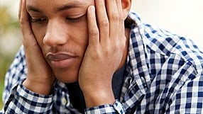 "إذا عرفت أنك مصاب بها اطلب المساعدة فورًا".. ما هي "متلازمة الرجل اللطيف" وما سر التحذير منها؟