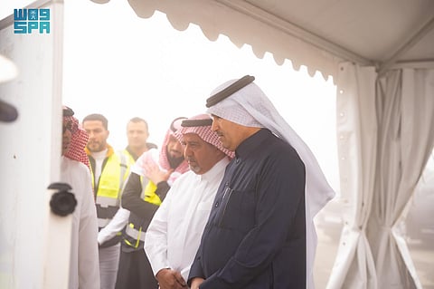 طوله 46 كم ويتضمن 3 مسارات.. "الجاسر" يتفقد مشروع الطريق الدائري بالباحة