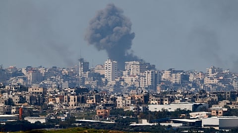 استشهاد 3 فلسطينيين في قصف الاحتلال مخيم النصيرات وسط قطاع غزة