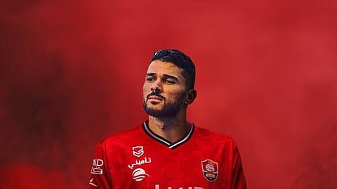 دون الكشف عن التفاصيل.. الرائد يتعاقد مع لاعب الوسط الفرنسي "مهدي عبيد"