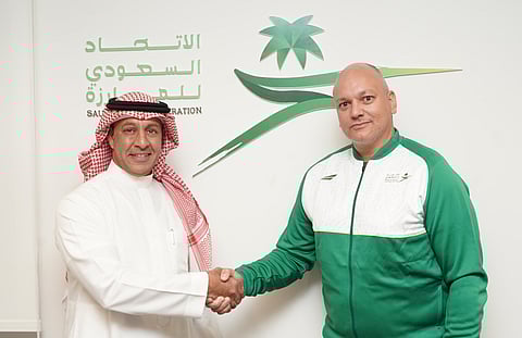 الفرنسي "أوبري" مدربًا لسلاح الأبيه في المبارزة