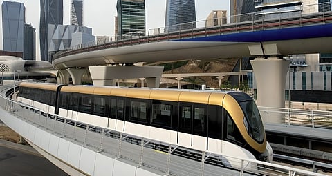 وثيقة "قطار الرياض".. تُوثِّق حكمة خادم الحرمين وتُؤرِّخ لنقلة نوعية لوسائل النقل في العاصمة