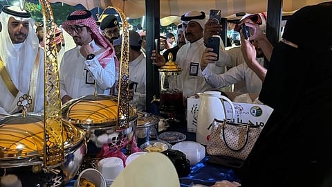"أمين عسير" يدشن مهرجان "الحنيذ الأول" بـ"محايل" 