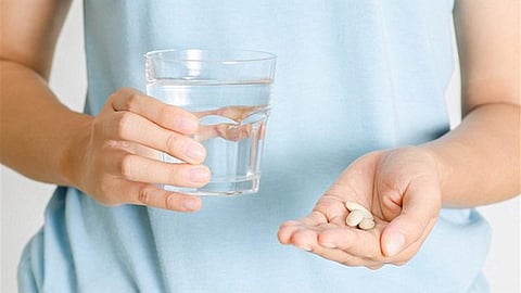 منها الفياغرا.. مختص يحذر من تناول هذه العلاجات مع الطعام