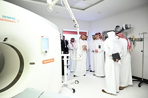 مستشفى جامعة المؤسس يدشن مجموعة من الأجهزة الطبية المتطورة في التشخيص والعلاج