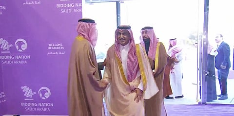 استمرار توافد المسؤولين على مقر معرض ملف ترشح السعودية 2034