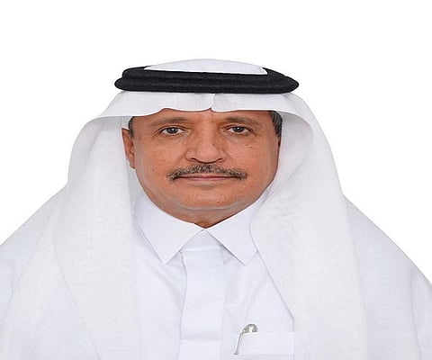"محمد آل هيازع" رئيس جامعة الفيصل بالرياض
