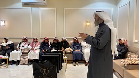 "الدراسات العامة" بتقنية أبها يكرّم متقاعديه  ويقدم لهم الدروع والهدايا