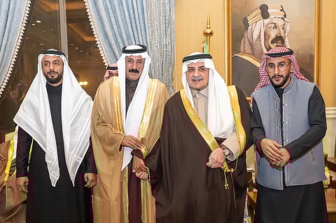 "أمير تبوك" مثمّناً مبادرة المواطن المتنازل عن قاتل ابنه: "أجر عظيم وسمعة حسنة"