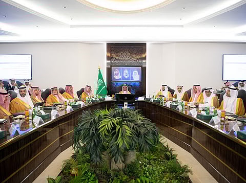 نائب أمير مكة يترأس اجتماعًا لمتابعة تنفيذ 432 مشروعًا مائيًا بتكلفة تتجاوز 44 مليار ريال