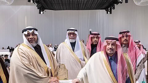 برعاية "سبق".. أمير الرياض يقدم التهنئة للأبناء العرسان ويعدهم بـ"مستقبل زاهر في أحضان الوطن"