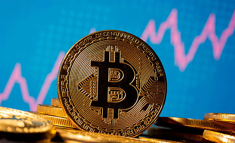 دون الـ93 ألف دولار.. "البيتكوين" ينخفض إلى أدنى مستوى في 10 أيام