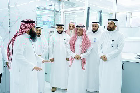 محافظ الليث ونائب محافظ الهيئة العامة للأوقاف يطلعان على منجزات أول وقف صناعي بالمملكة