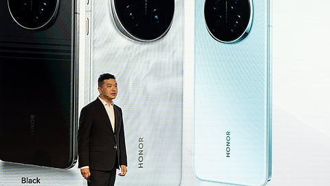 شركة HONOR تُطلق Magic7 Pro في الشرق الأوسط وشمال أفريقيا: المستقبل هُنا مع ميزات الذكاء الاصطناعي وأحدث الابتكارات في عالم الهواتف الذكية