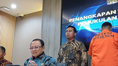 إندونيسيا ترحّل سائحاً سعودياً لهذا السبب!!