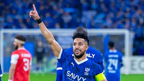 فرحة سالم الدوسري قائد الهلال بتسجيل هدف في مرمى بيرسبوليس الإيراني