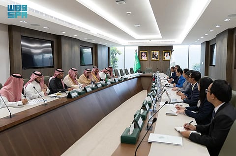 "القصبي" يجتمع بنظيره الكمبودي ويوقع مذكرة تفاهم لتعزيز التعاون التجاري بين البلدين