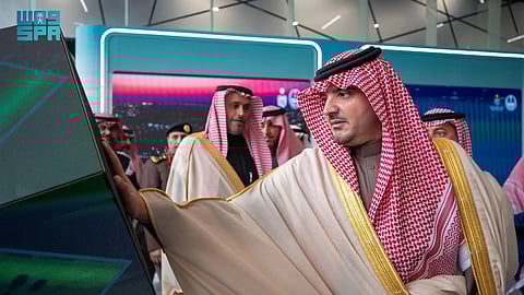 شاهد .. وزير الداخلية يُدشن مركز عزم للتمكين النفسي والمجتمعي بالرياض