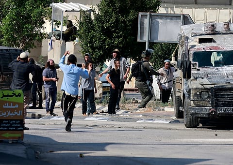 إصابة ١٦ فلسطينيًّا من جراء اعتداءات مستوطنين في بيت لحم