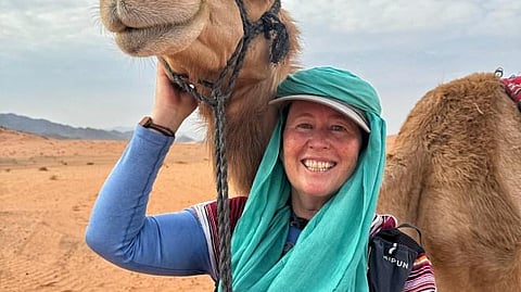 أليس موريسون.. تحدي 1500 ميل بين الحمم البركانية والصحارى الملونة