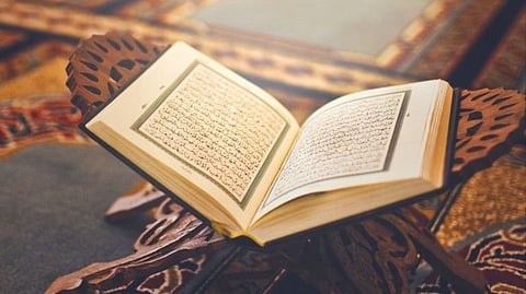 وَالشَّمْسُ تَجْرِي لِمُسْتَقَرٍّ لَهَا.. إعجاز علمي بالقرآن الكريم أذهل العلماء وَالشَّمْسُ تَجْرِي لِمُسْتَقَرٍّ لَهَا.. إعجاز علمي بالقرآن الكريم أذهل العلماء