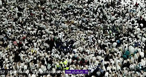 فيديو.. المسجد الحرام يشهد كثافة عالية من الزوّار والمعتمرين في أول أيام رمضان