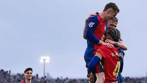 وفاة أحد أعضاء الفريق الطبي لبرشلونة تؤجِّل مباراته أمام أوساسونا 