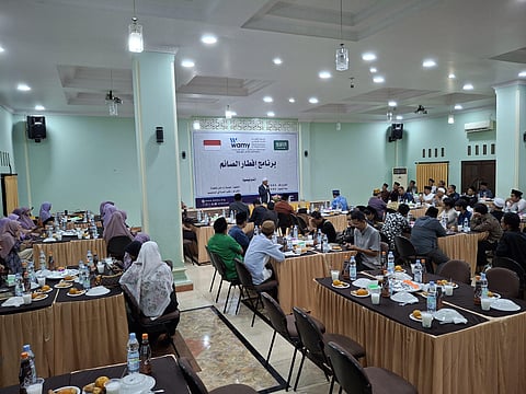 "الندوة العالمية" تُقيم إفطاراً جماعياً للمؤسسات والمنظمات المجتمعية في إندونيسيا