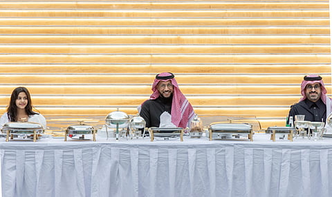 احتفاءً باليوم العربي لليتيم.. نائب أمير عسير يشارك الأيتام الإفطار الرمضاني