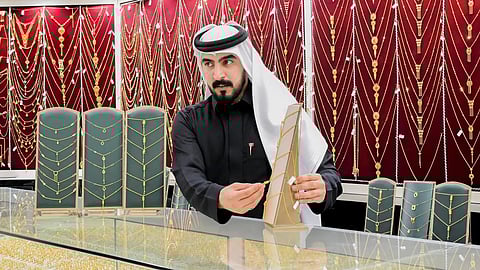 شاهد من الباحة.. أسواق المجوهرات تشهد إقبالاً قبيل العيد وأسعار الذهب تواصل الارتفاع