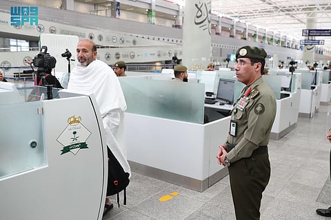 بالصور.. "المربع" يتفقَّد جوازات مطار جدة لمتابعة مغادرة المعتمرين بالعشر الأواخر