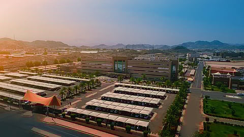 إنجاز طبي بمكة.. زراعة صمام أورطي لمعتمر يمني دون جراحة قلب مفتوح