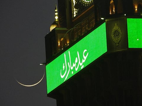 الفلكي "هندي": هلال العيد يولد ظهر السبت.. وأول أيامه الأحد لتوافر شروط الإثبات الشرعي
