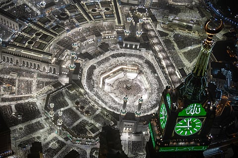 في ليلة ختم القرآن.. الأعين ترنو صوب محرابَيْ الحرمَيْن