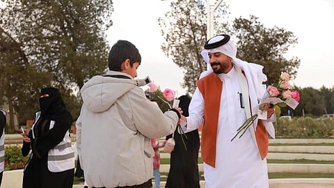 الباحة.. "الأمانة" تشارك أهالي المنطقة فرحة العيد بتقديم 3 آلاف هدية