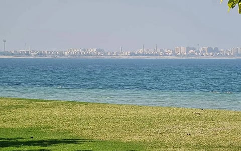 تبعد الهزة الأرضية 55 كم عن شرق مدينة الجبيل