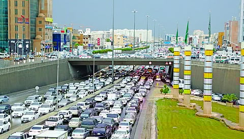 طريق الملك فهد بالرياض