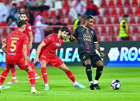 دوري روشن للمحترفين: أخيراً.. الوحدة يعود لطريق الانتصارات عبر بوابة ضمك