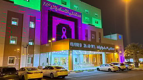 الورد يعانق صحة الطائف... تجمع المحافظة يشارك الملتقى الدولي للورد 2025 بفعاليات متنوعة