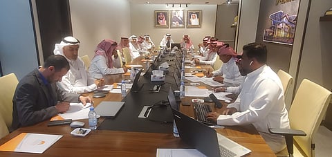جانب من اجتماع الجمعية العمومية لجمعية البر بجدة