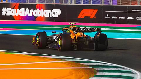 جدة تتألق عالميًا: “الفورمولا 1” تحوّل الكورنيش إلى نقطة جذب سياحي نابضة بالحياة