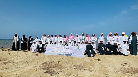 "مكتب بيئة القنفذة" يُنفِّذ مبادرة بيئية ضمن فعاليات "أسبوع البيئة"