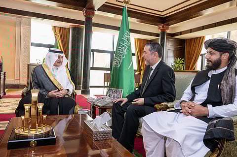 أمير تبوك يبحث مع القنصل العام لأفغانستان الموضوعات ذات الاهتمام المشترك